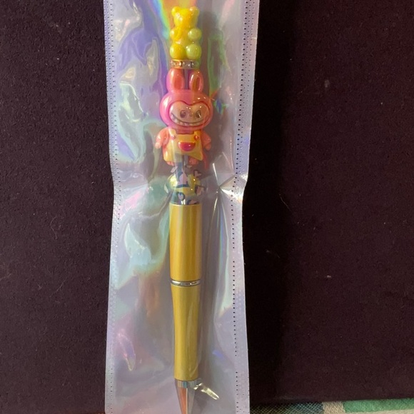 💜🩵💚 LABUBU BEDAZZLED PENS 🩷💛🧡 - Picture 9 of 16